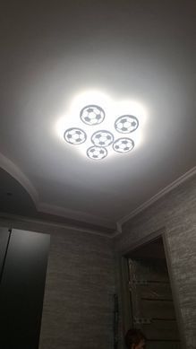 Світлодіодна LED люстра з пультом та підсвічуванням 105W у дитячу футбольні м'ячі