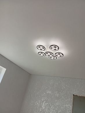 Світлодіодна LED люстра з пультом та підсвічуванням 105W у дитячу футбольні м'ячі